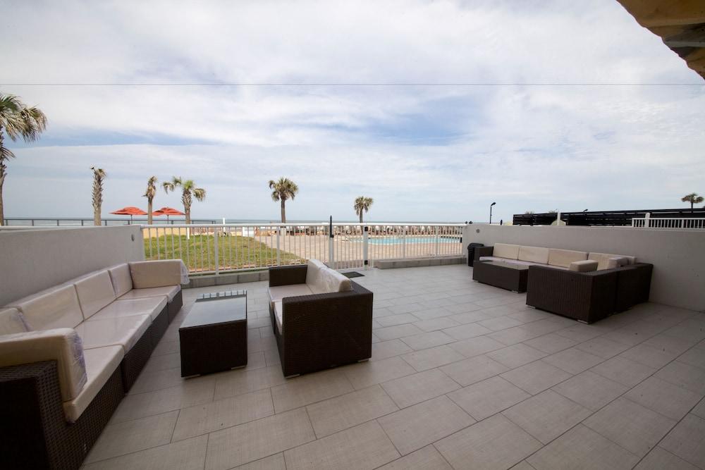 Hotel Beach House