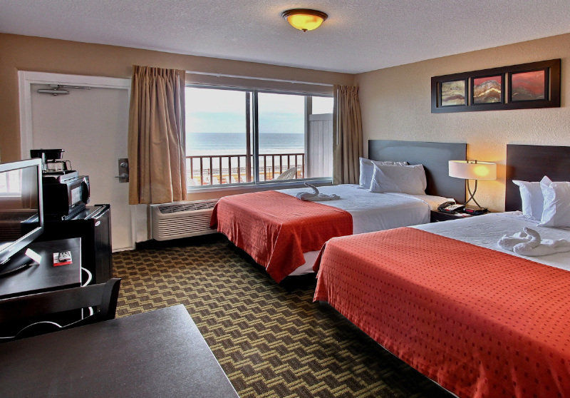 Beach House Hotel 2*
