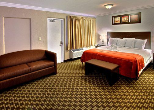 House 2* Daytona Beach