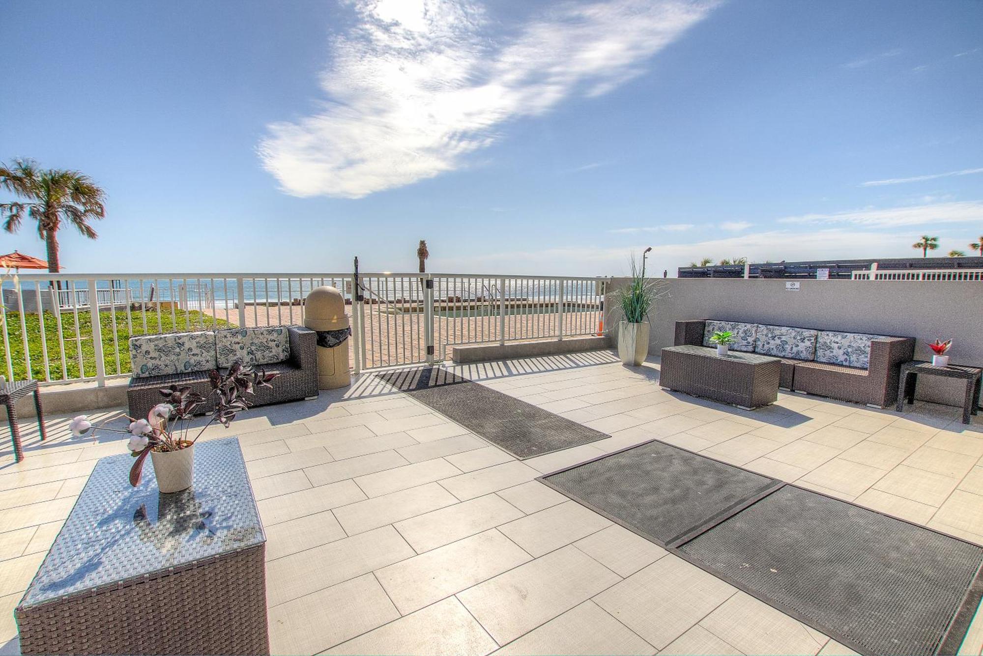 Hotel Beach House 2*